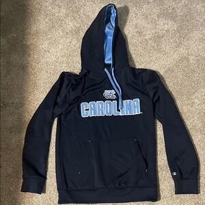 Champion Men's Dark Blue Carolina Tar Heels Hoodie with Light Blue Accents